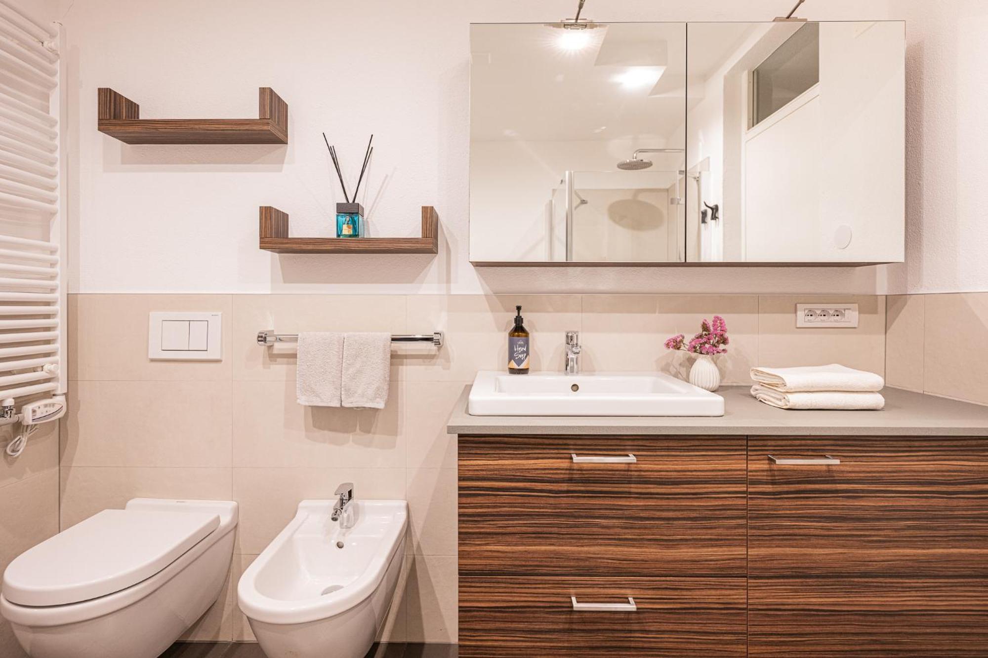 Myloisl Apartments لوتاغو المظهر الخارجي الصورة